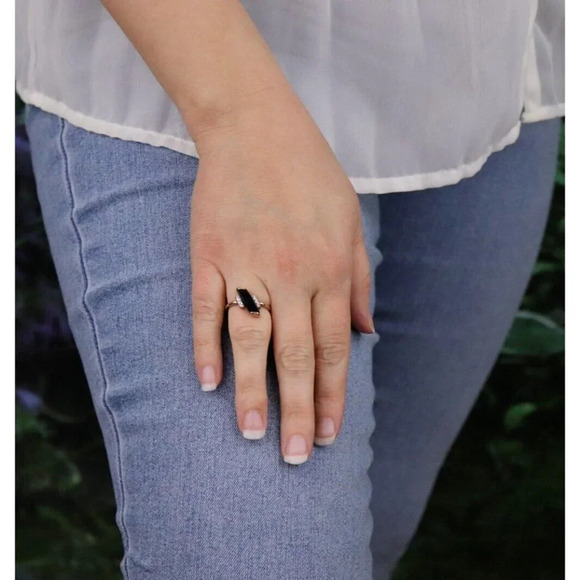 10k Yellow Gold Natural Onyx Ring Size 6 - Picture 4 of 7